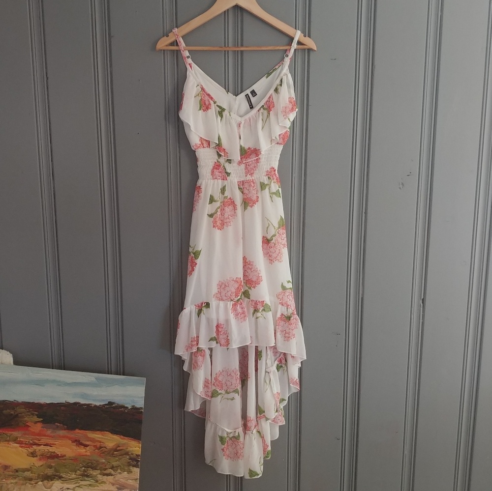 White Floral hi-low Summer Dress, flowy